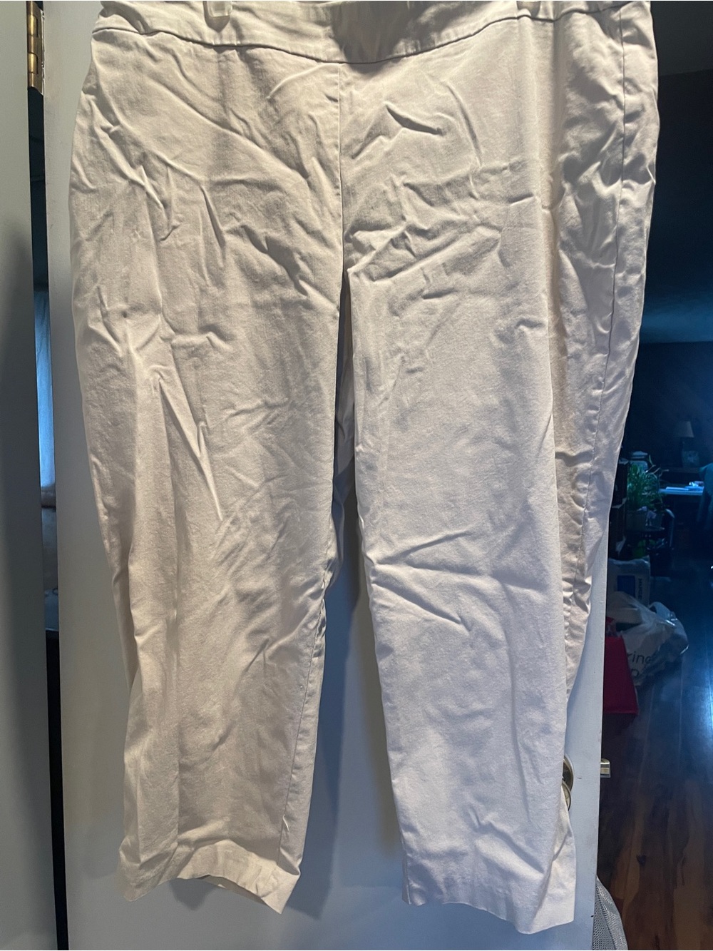 JM Collection White women’s Chinos - Classic Straight Fit capris size XL